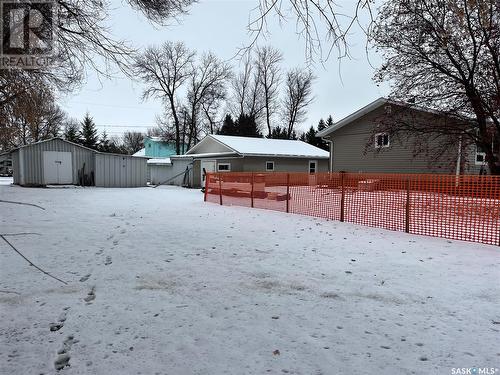 414 2Nd Avenue, Spy Hill, SK - Outdoor