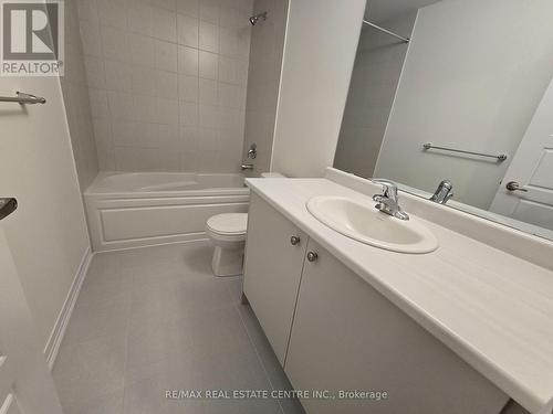 20 Heritage Way, Thorold, ON - Indoor Photo Showing Bathroom