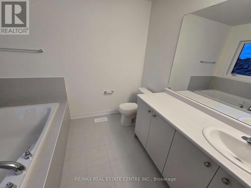 20 Heritage Way, Thorold, ON - Indoor Photo Showing Bathroom