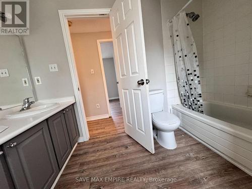 227 Grand Ridge Drive, Cambridge, ON - Indoor Photo Showing Bathroom