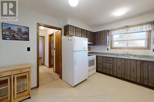 1363 Park Rd S Road, Oshawa, ON - Indoor Photo Showing Kitchen With Double Sink