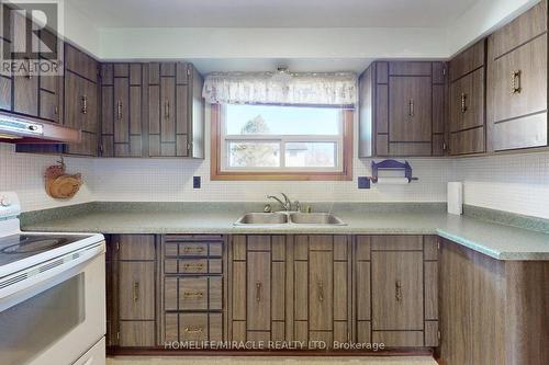 1363 Park Rd S Road, Oshawa, ON - Indoor Photo Showing Kitchen With Double Sink