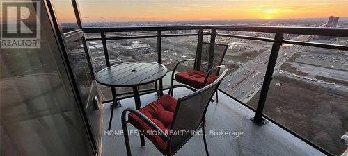 2703 - 2910 Highway 7 Road, Vaughan, ON - Outdoor With Balcony