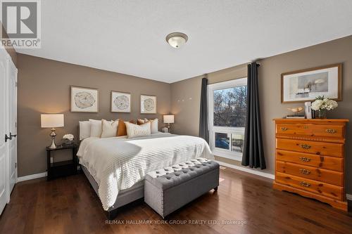 25 Blue Jay Boulevard, Georgina, ON - Indoor Photo Showing Bedroom