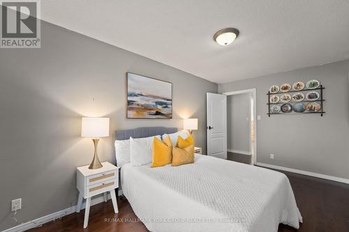 25 Blue Jay Boulevard, Georgina, ON - Indoor Photo Showing Bedroom