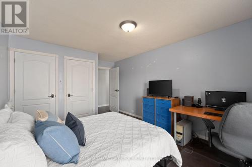 25 Blue Jay Boulevard, Georgina, ON - Indoor Photo Showing Bedroom