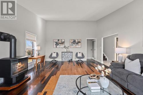 25 Blue Jay Boulevard, Georgina, ON - Indoor Photo Showing Living Room With Fireplace