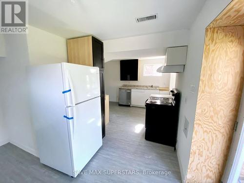 Lower - 8 Black Ash Trail, Barrie, ON - Indoor Photo Showing Kitchen