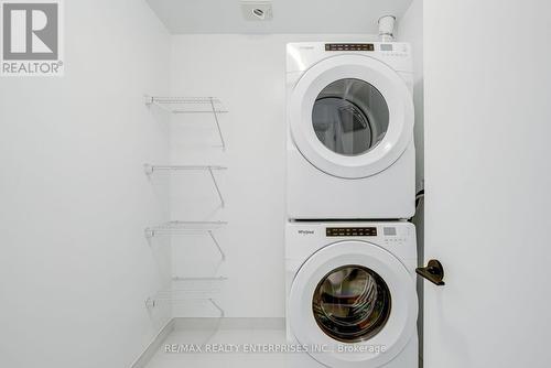 110 - 220 Missinnihe Way, Mississauga, ON - Indoor Photo Showing Laundry Room