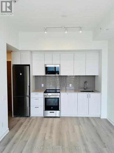 907 - 1787 St. Clair Avenue W, Toronto, ON - Indoor Photo Showing Kitchen