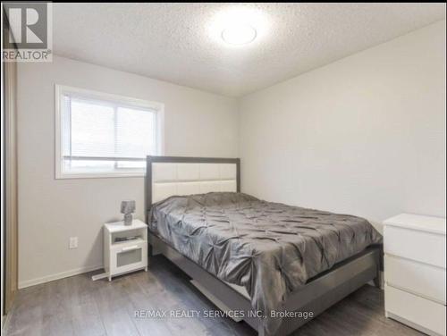 Main - 19 Simmons Boulevard, Brampton, ON - Indoor Photo Showing Bedroom