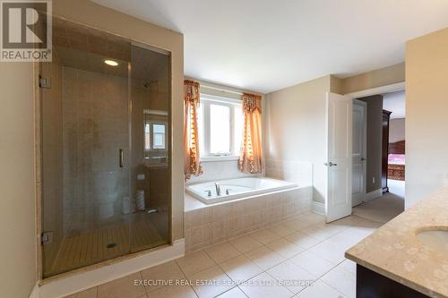 8 Gosling Street W, Brampton, ON - Indoor Photo Showing Bathroom