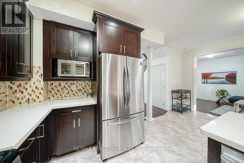 716 Robert Ferrie Drive, Kitchener, ON - Indoor Photo Showing Kitchen