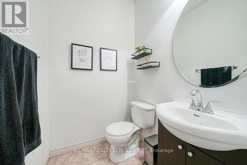 716 Robert Ferrie Drive, Kitchener, ON - Indoor Photo Showing Bathroom