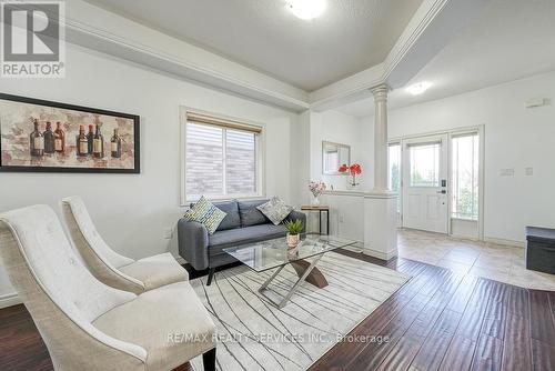 716 Robert Ferrie Drive, Kitchener, ON - Indoor Photo Showing Living Room