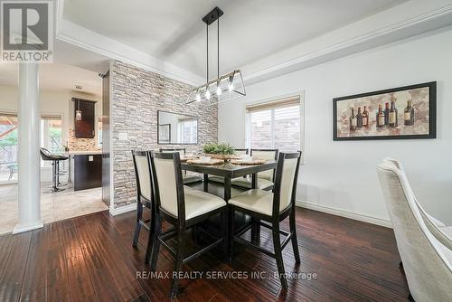 716 Robert Ferrie Drive, Kitchener, ON - Indoor Photo Showing Dining Room