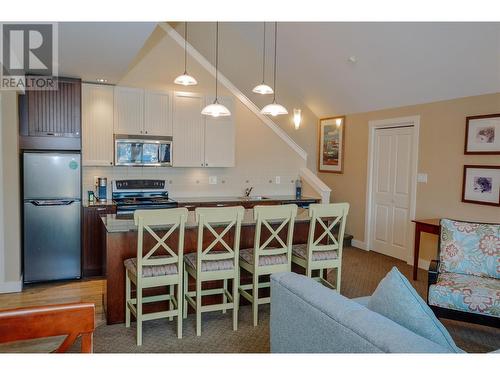 13011 Lakeshore Drive S Unit# 373, Summerland, BC - Indoor Photo Showing Kitchen