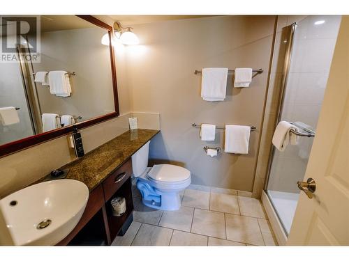 13011 Lakeshore Drive S Unit# 373, Summerland, BC - Indoor Photo Showing Bathroom