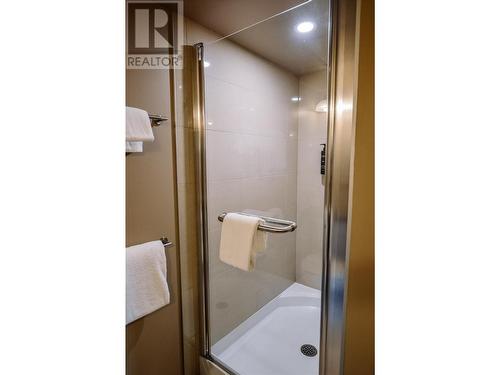 13011 Lakeshore Drive S Unit# 373, Summerland, BC - Indoor Photo Showing Bathroom