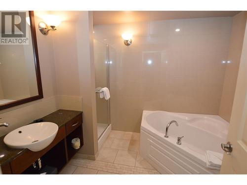 13011 Lakeshore Drive S Unit# 373, Summerland, BC - Indoor Photo Showing Bathroom