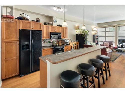 Open concept living space - 1331 Ellis Street Unit# 209, Kelowna, BC - Indoor Photo Showing Kitchen