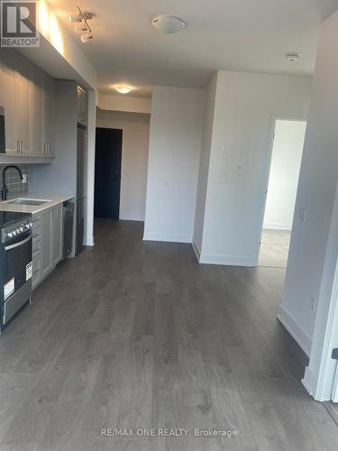 609 - 2343 Khalsa Gate, Oakville, ON - Indoor Photo Showing Kitchen