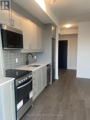 609 - 2343 Khalsa Gate, Oakville, ON - Indoor Photo Showing Kitchen