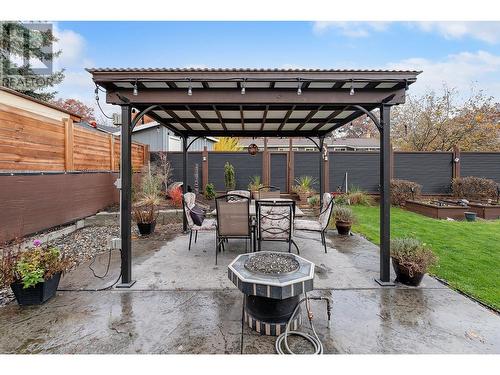 1698 Gillard Drive, Kelowna, BC - Outdoor With Deck Patio Veranda