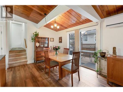 1698 Gillard Drive, Kelowna, BC - Indoor Photo Showing Dining Room