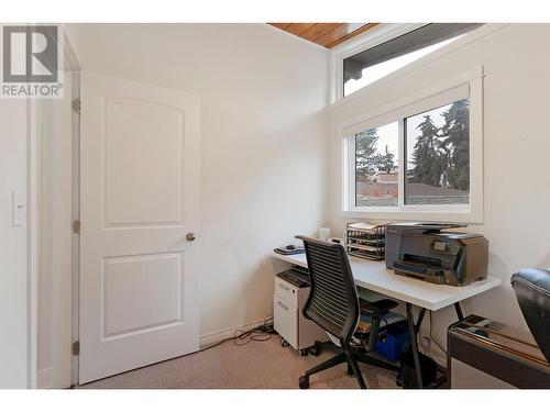 1698 Gillard Drive, Kelowna, BC - Indoor Photo Showing Office