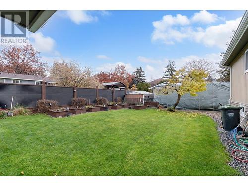 1698 Gillard Drive, Kelowna, BC - Outdoor