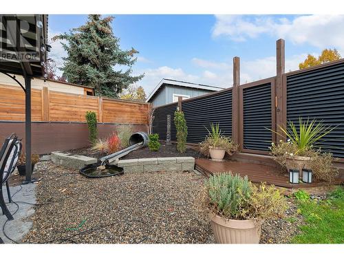 1698 Gillard Drive, Kelowna, BC - Outdoor