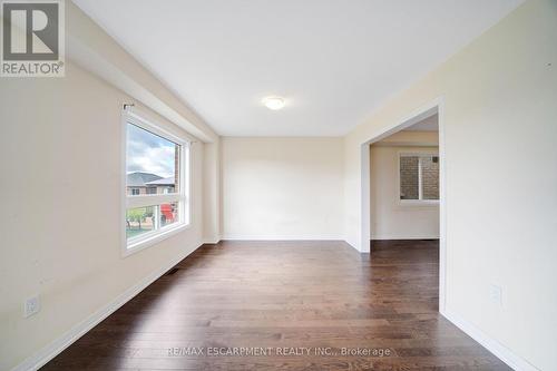 44 Carew Boulevard, Kawartha Lakes, ON - Indoor Photo Showing Other Room