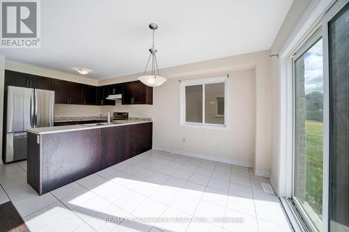 44 Carew Boulevard, Kawartha Lakes, ON - Indoor Photo Showing Kitchen