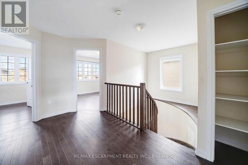 44 Carew Boulevard, Kawartha Lakes, ON - Indoor Photo Showing Other Room