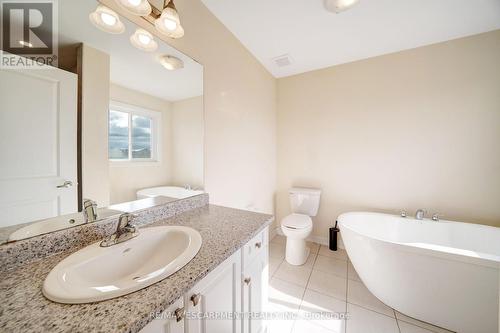 44 Carew Boulevard, Kawartha Lakes, ON - Indoor Photo Showing Bathroom