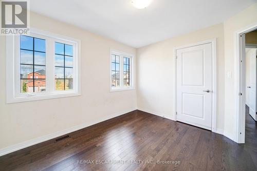 44 Carew Boulevard, Kawartha Lakes, ON - Indoor Photo Showing Other Room