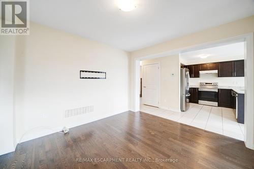 44 Carew Boulevard, Kawartha Lakes, ON - Indoor Photo Showing Kitchen