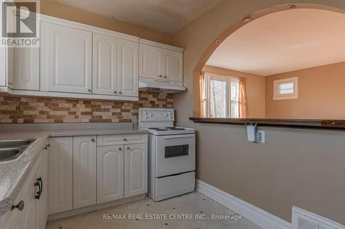 Room - 280 London Street, Peterborough, ON - Indoor Photo Showing Kitchen With Double Sink