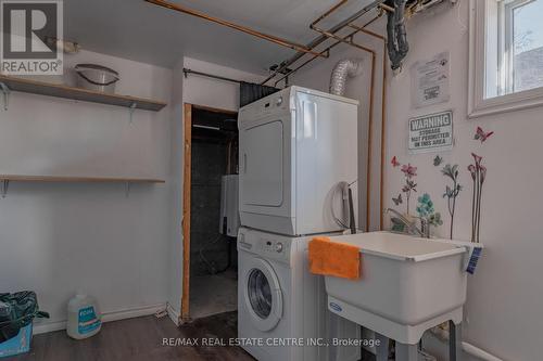 Room - 280 London Street, Peterborough, ON - Indoor Photo Showing Laundry Room