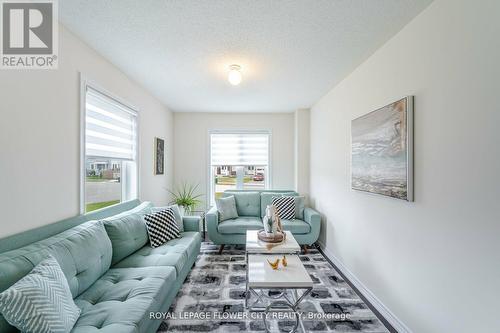 89 Todd Crescent, Southgate, ON - Indoor Photo Showing Living Room