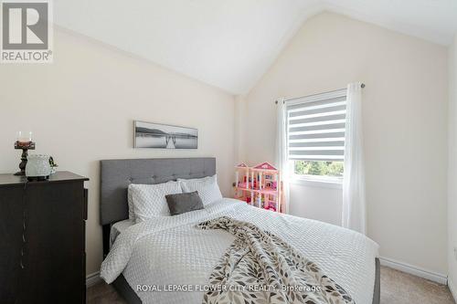 89 Todd Crescent, Southgate, ON - Indoor Photo Showing Bedroom