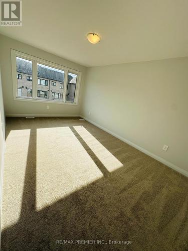 18 Keenan Street, Kawartha Lakes, ON - Indoor Photo Showing Other Room