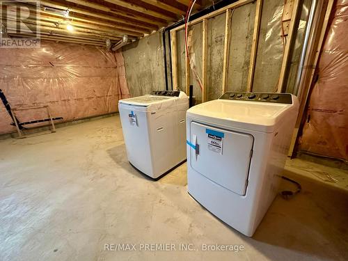 18 Keenan Street, Kawartha Lakes, ON - Indoor Photo Showing Other Room