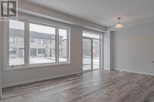 18 Keenan Street, Kawartha Lakes, ON - Indoor Photo Showing Other Room