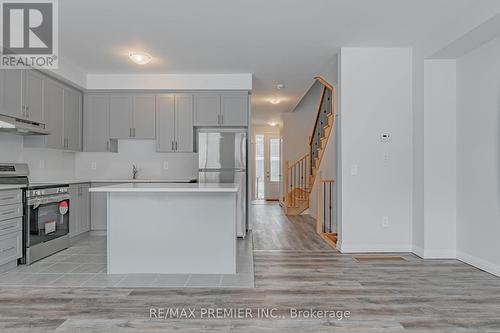 18 Keenan Street, Kawartha Lakes, ON - Indoor Photo Showing Kitchen