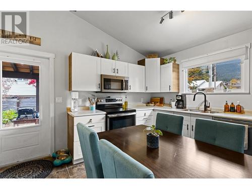 67 Burke Drive, Revelstoke, BC - Indoor Photo Showing Kitchen