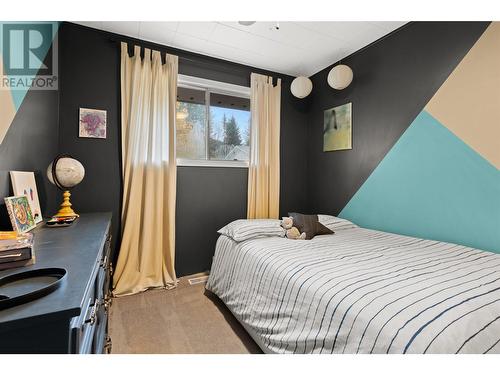 67 Burke Drive, Revelstoke, BC - Indoor Photo Showing Bedroom