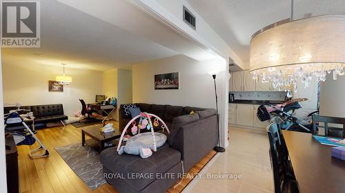 202 - 700 Constellation Drive, Mississauga, ON - Indoor