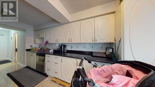 202 - 700 Constellation Drive, Mississauga, ON - Indoor Photo Showing Kitchen